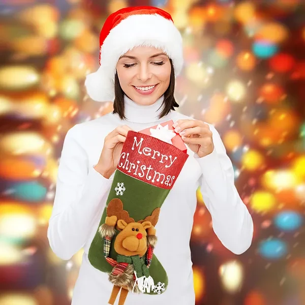 Juego de medias navideñas grandes de Año Nuevo 2024, decoraciones navideñas, calcetines grandes de peluche 3D, colgantes para árbol de Navidad, suministros de decoración