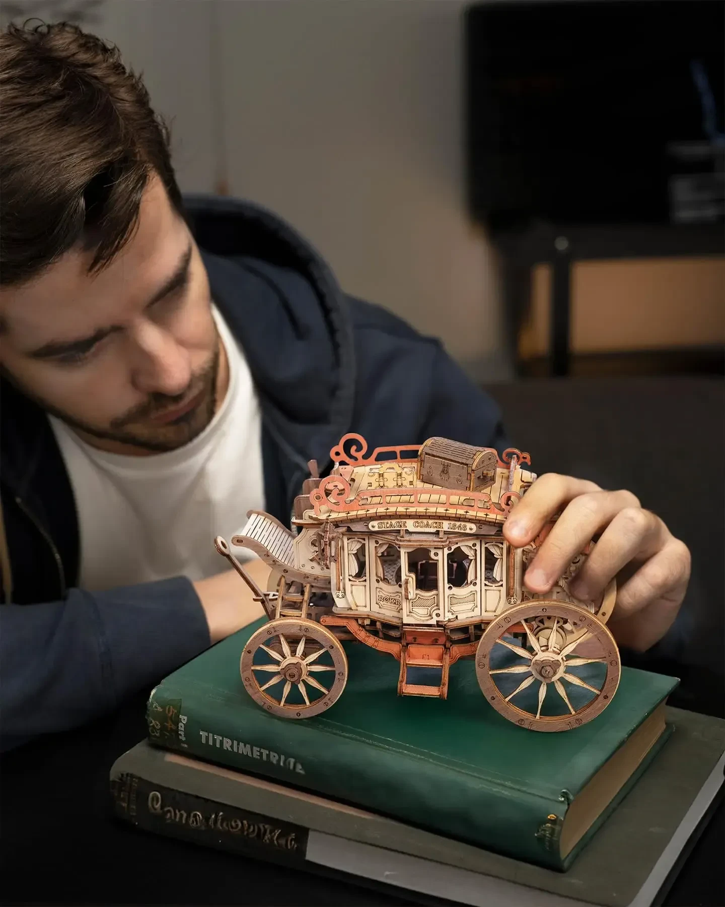 Rompecabezas de madera 3D de la caja de música Stagecoach