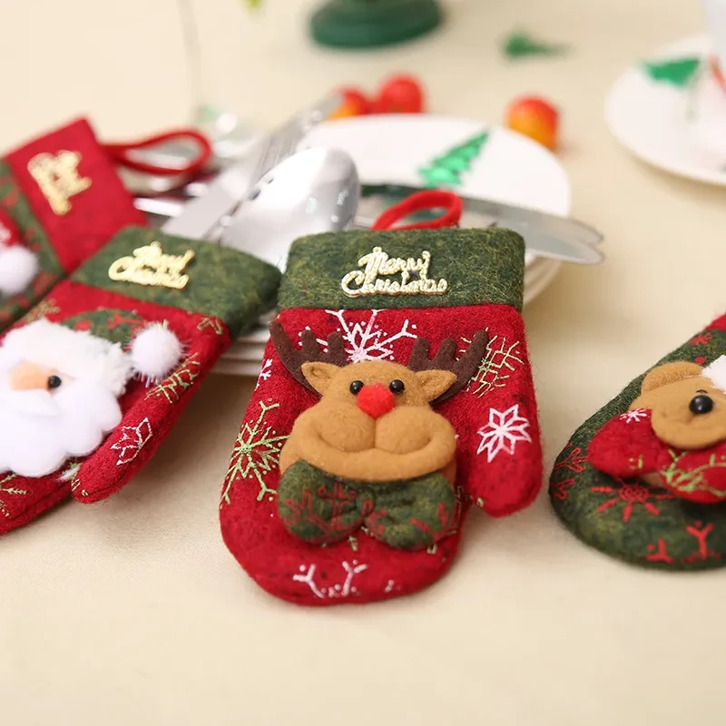 Decoraciones navideñas para mesas de restaurante.