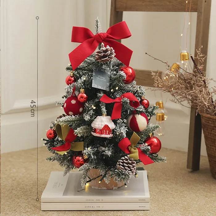 Decoración navideña con cifrado, árbol de Navidad con luces