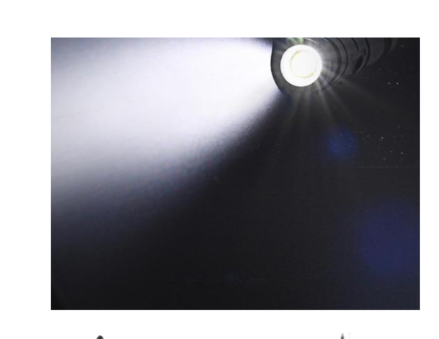 Bolígrafo táctico multifuncional