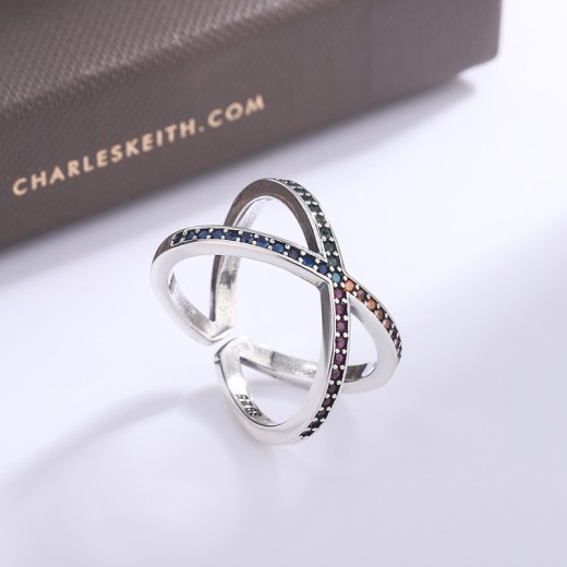 Anillo japonés ligero de lujo con forma de cruz, diseñado por mujeres pertenecientes a minorías.