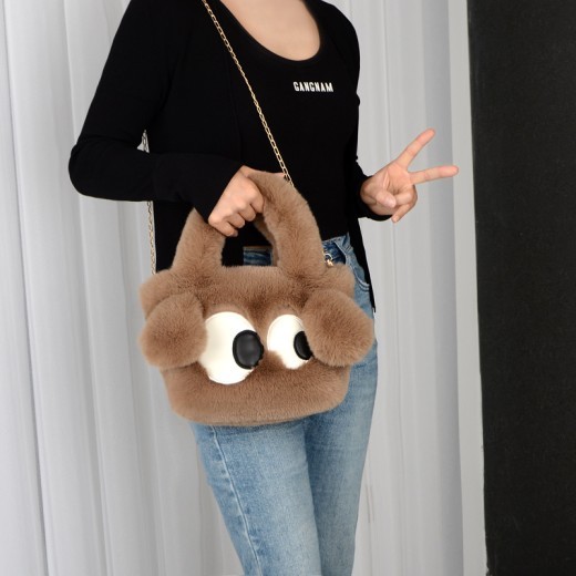 Bolsos de peluche con diseño de perro de ojos grandes de dibujos animados para mujer, bolsos de cadena de moda de invierno, bolso bandolera de diseñador personalizado.