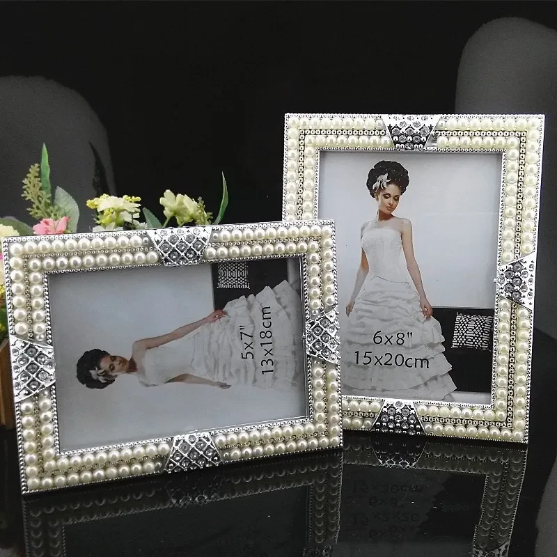 Marco de fotos creativo con perlas para decoración del hogar