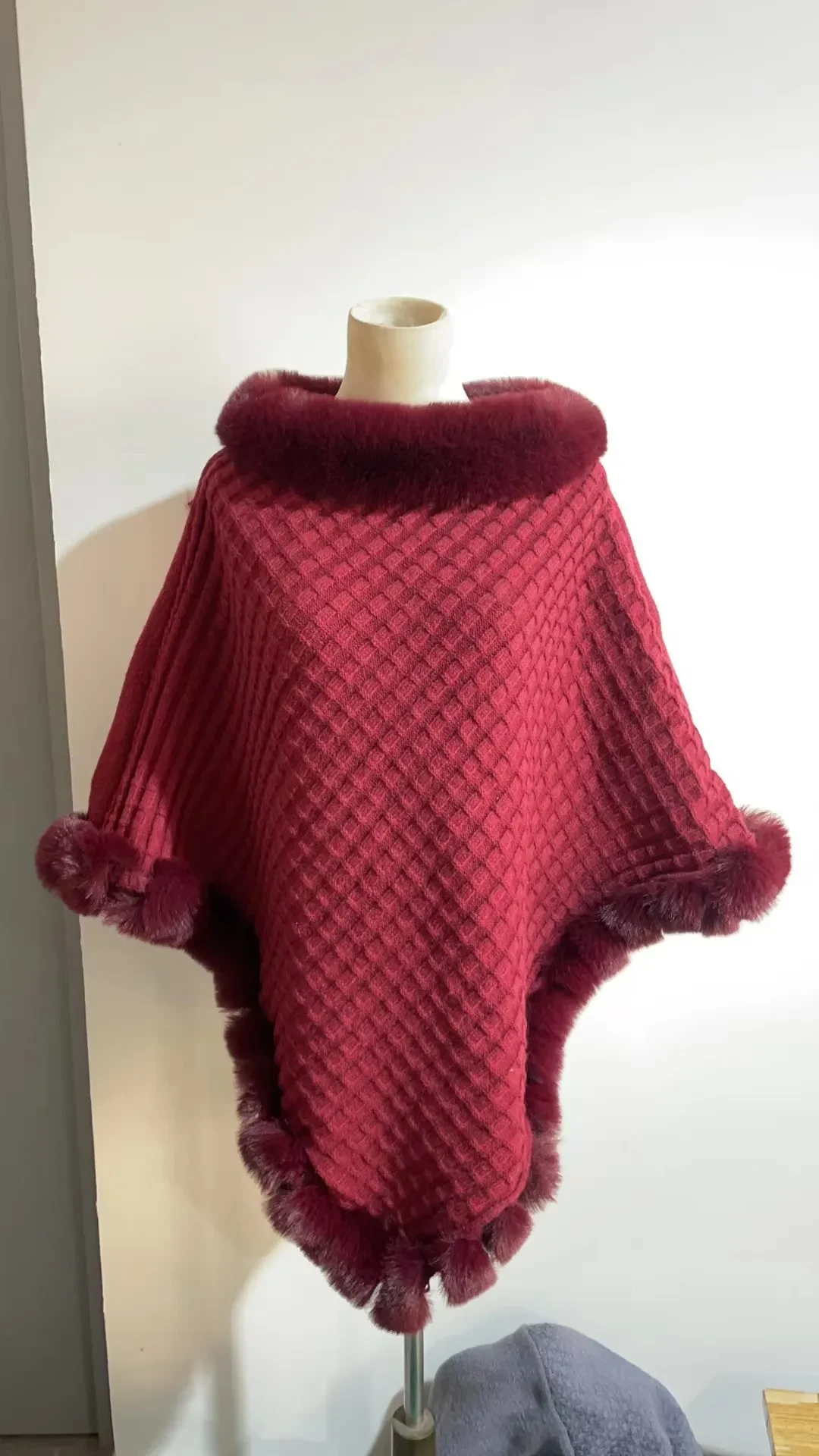 Capa de chal con cuello de piel de conejo Rex para mujer, abrigo de piel de lujo, chal de moda para otoño e invierno, elegante capa exterior para mujer, vestido de fiesta o boda.
