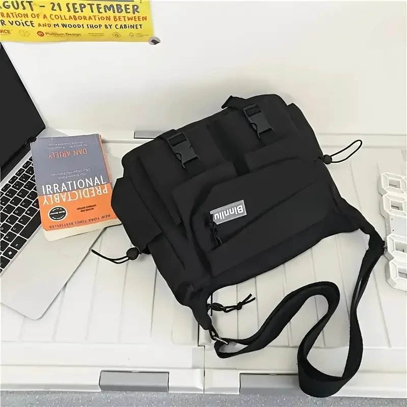 Bolso de hombro Voyager espacioso