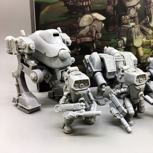 Traje de piezas desnudas de modelo de mecha militar