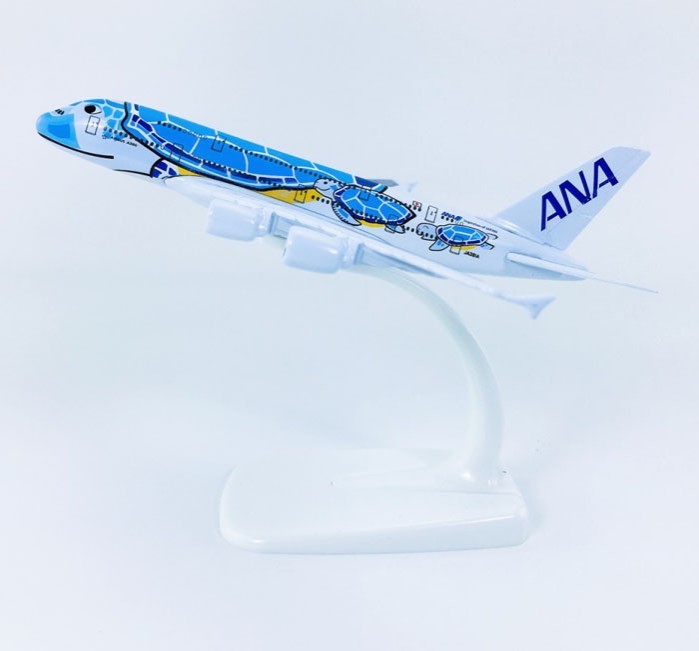 Un modelo de avión de aleación sólida de Ana Blue Turtle