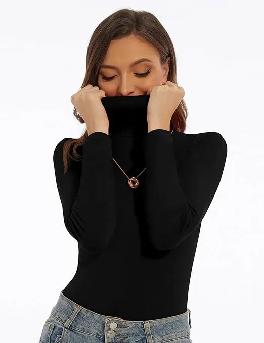 Camisa básica de mujer de corte entallado con cuello alto, elegante y elegante