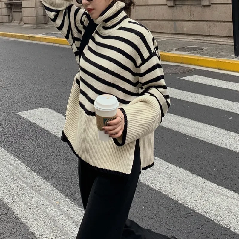 Suéter de cuello alto a rayas de moda, suéter informal holgado con diseño de abertura, tops de invierno, ropa para mujer