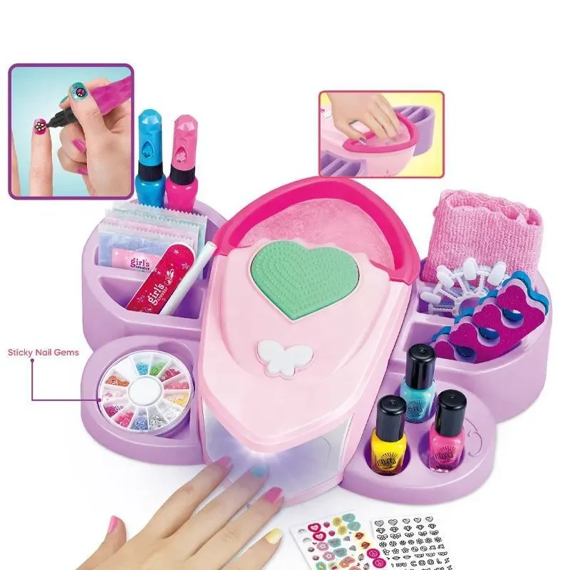Peine de uñas disfrazado de juguete de niña
