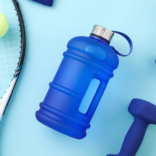 Botella de agua fitness de 1,3 l de gran capacidad y escala deportiva.