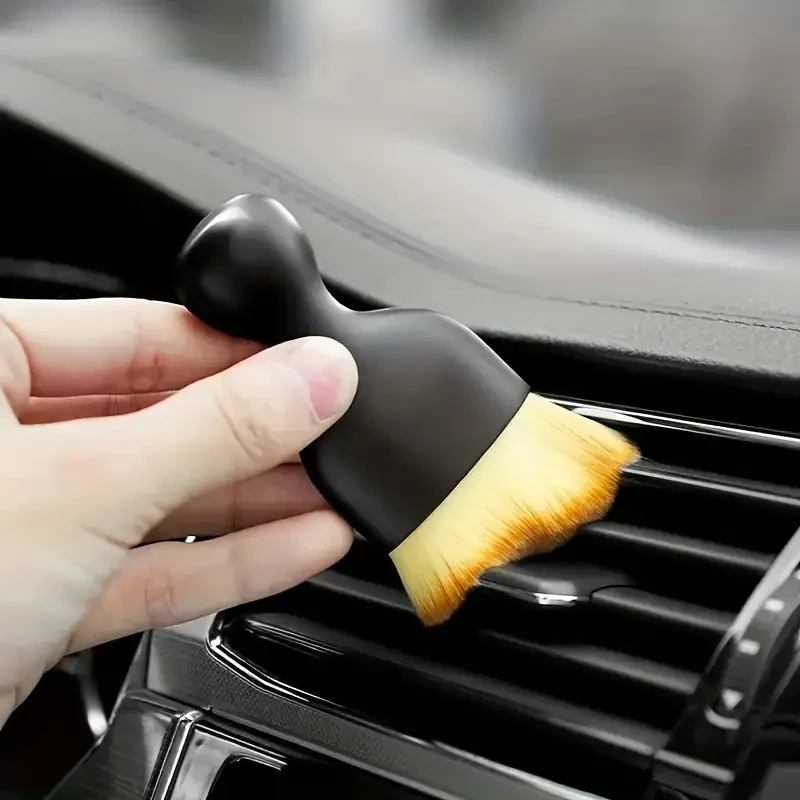 Cepillo suave y fácil de limpiar para el interior del coche, ideal para rejillas de ventilación - ABS duradero, diseño retro de videojuegos