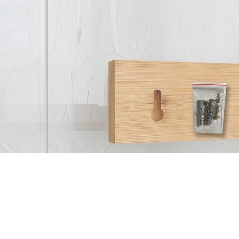 Porta cuchillos magnético de bambú para montar en la pared de la cocina.