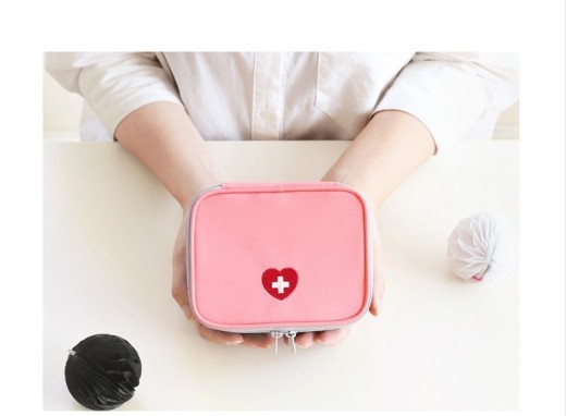 Bolsa médica portátil para viajes de negocios.