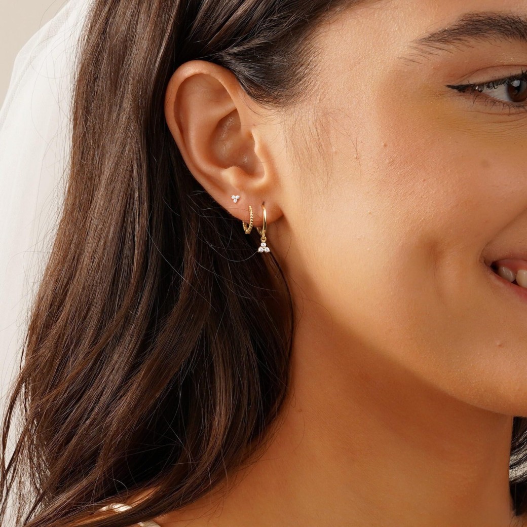 Pendientes pequeños con personalidad, exquisitos y multiperforantes.