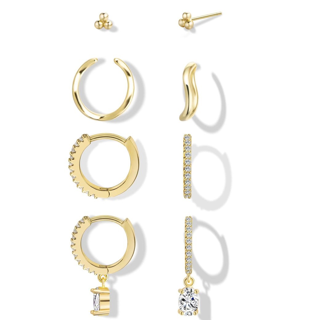 Pendientes pequeños con personalidad, exquisitos y multiperforantes.