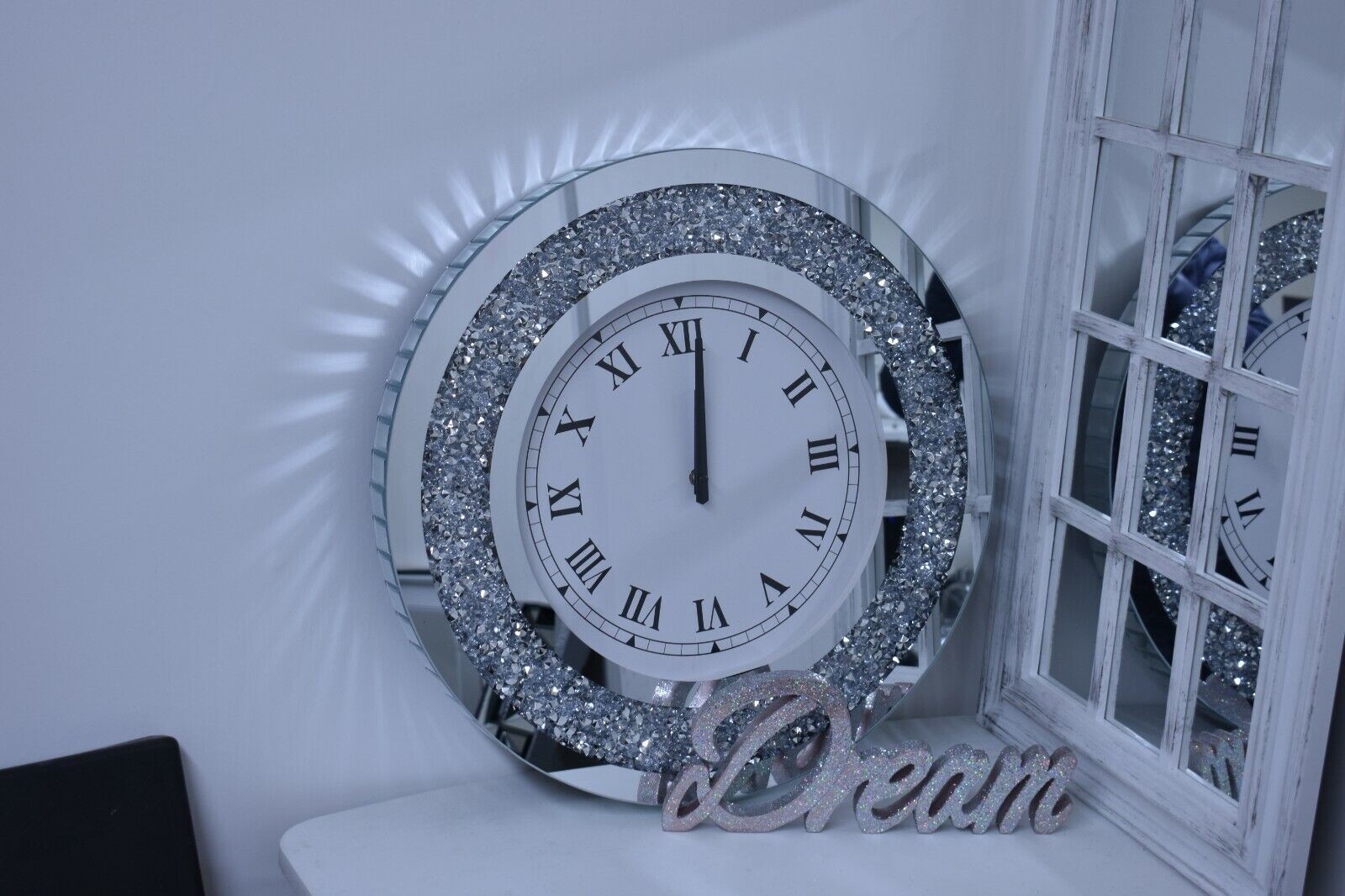 Reloj de pared grande con espejo de diamante y cristal plateado brillante