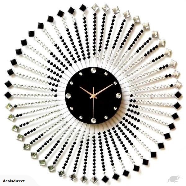 Hermoso reloj de pared contemporáneo en blanco y negro
