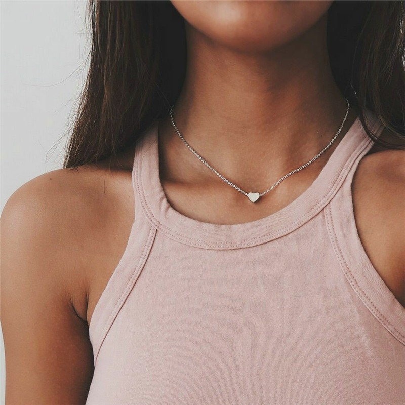 Collar con colgante de corazón pequeño de moda