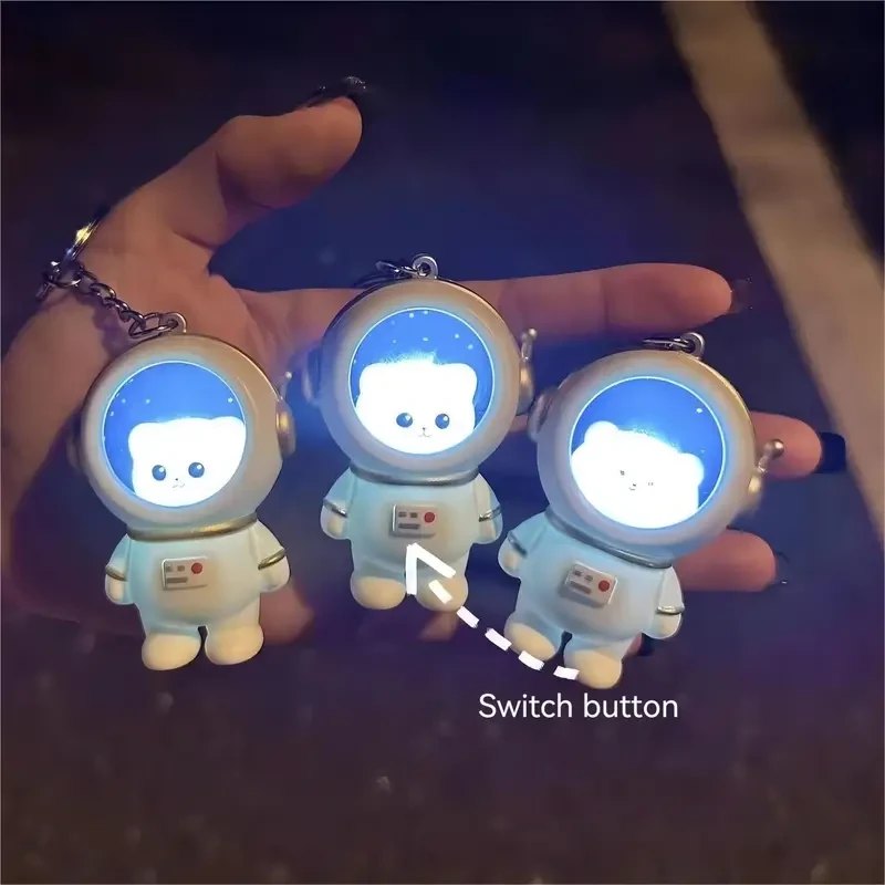 Colgante de luz nocturna con forma de oso y estrella romántica, llavero de astronauta iluminado, mochila para pareja de estudiantes, bonito colgante, regalo de Halloween y Navidad