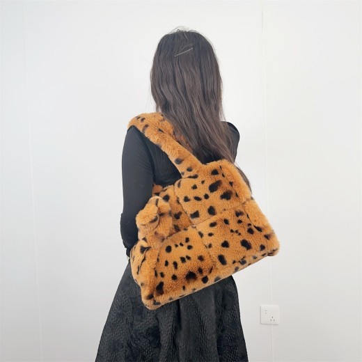 Bolso bandolera con estampado de leopardo de gran capacidad