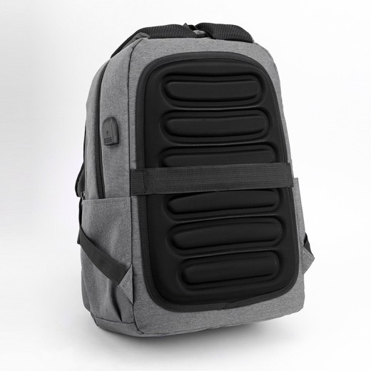 Mochila informal de gran capacidad, elegante y versátil.