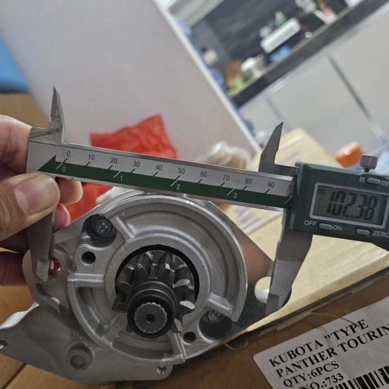 Dinamo de arranque para tractor Kubota Kioti 1k371-63011 d-1703 DC60 Dc-60 Yugo largo 12V 2.0KW 9T