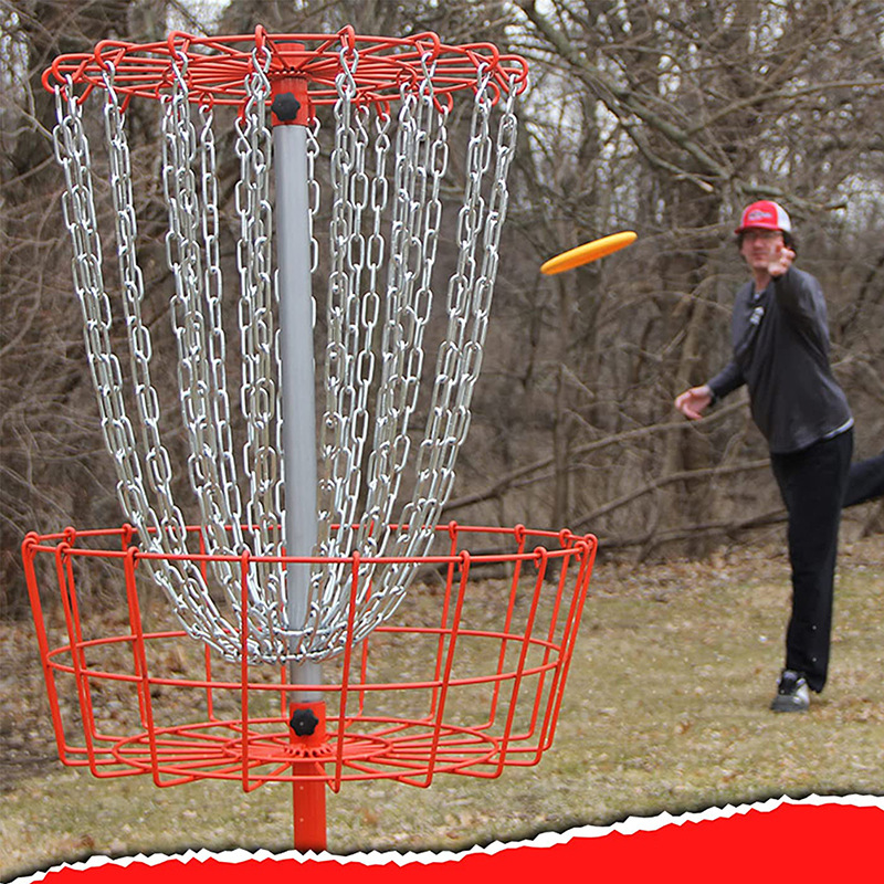 Red de golf deportiva para niños en el patio al aire libre