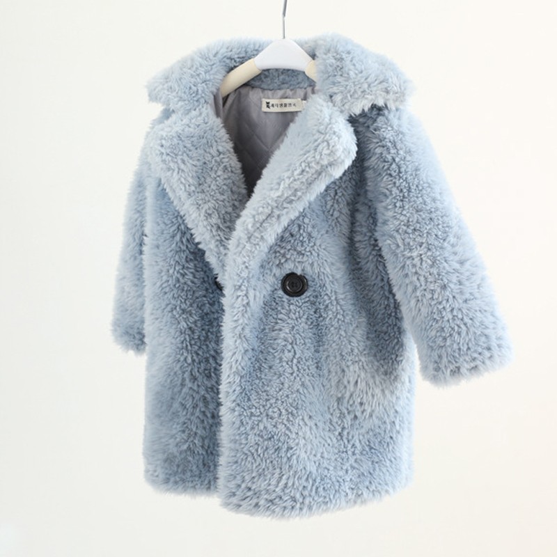 Abrigo de piel para niños grandes en otoño e invierno.
