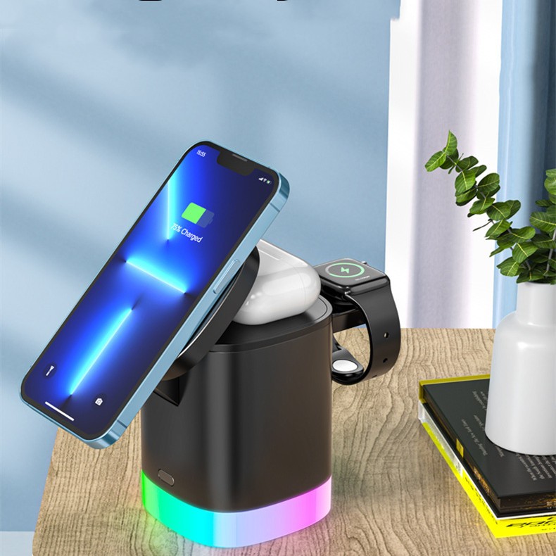 Cargador inalámbrico magnético rápido 3 en 1 para smartphones con luz ambiental RGB.