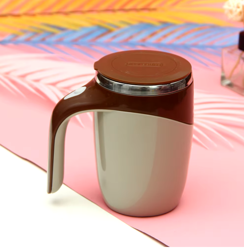Taza autoagitadora