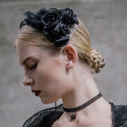Shop Creative Gothic Women's Flower Hair Clips. Perfect for NZ parties, gothic weddings, or daily wear. Bold, stylish, and versatile. Order now for unique hair accessories!