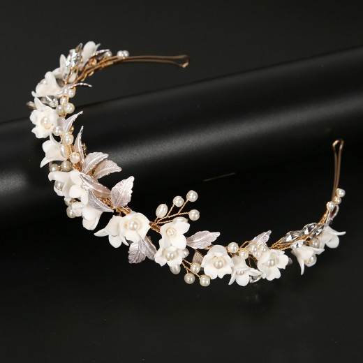 Shop Ceramic Flower Bride Wedding Hair Accessories. Elegant, handmade, and perfect for NZ brides. Add a touch of romance to your special day. Order now!