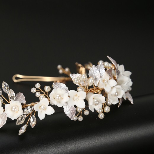 Shop Ceramic Flower Bride Wedding Hair Accessories. Elegant, handmade, and perfect for NZ brides. Add a touch of romance to your special day. Order now!