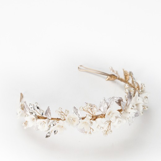 Shop Ceramic Flower Bride Wedding Hair Accessories. Elegant, handmade, and perfect for NZ brides. Add a touch of romance to your special day. Order now!