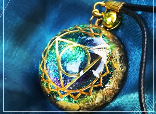 Shop the Jewel Titanium Crystal Hair Crystal Necklace – a luxurious, adjustable necklace featuring a unique hair crystal design and high-quality titanium for lasting elegance. Perfect for weddings, formal events, or everyday wear. Hypoallergenic and light