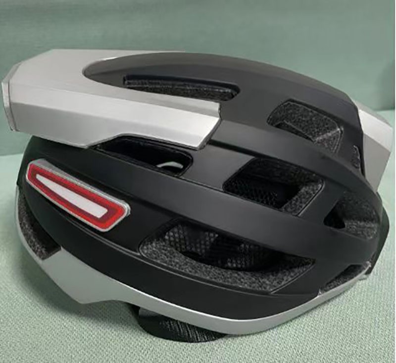 Ride safely and stay connected with the Smart Bluetooth Warning Light Riding Integrated Helmet. Featuring Bluetooth connectivity, this helmet is perfect for cyclists, motorcyclists, and outdoor enthusiasts.