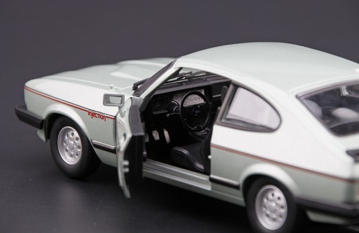 Shop for the 1982 Ford Capri Alloy Car Model – a detailed 1:18 scale replica of the classic car. This durable simulation model is perfect for collectors, enthusiasts, and as a gift for car lovers in New Zealand.