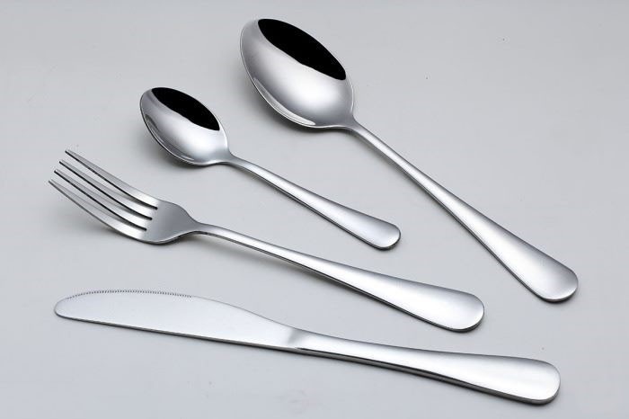 discover our 24-piece stainless steel cutlery set, designed for both style and durability. Perfect for everyday dining and special occasions, this dishwasher-safe set enhances your table setting effortlessly.