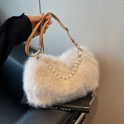 Bolsos de hombro de moda de otoño e invierno, bolso cruzado con cadena de perlas, bolso versátil para el día a día, bolso de felpa para mujer.