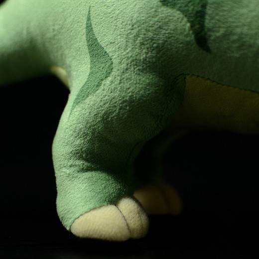 Muñeco de peluche de dinosaurio de simulación