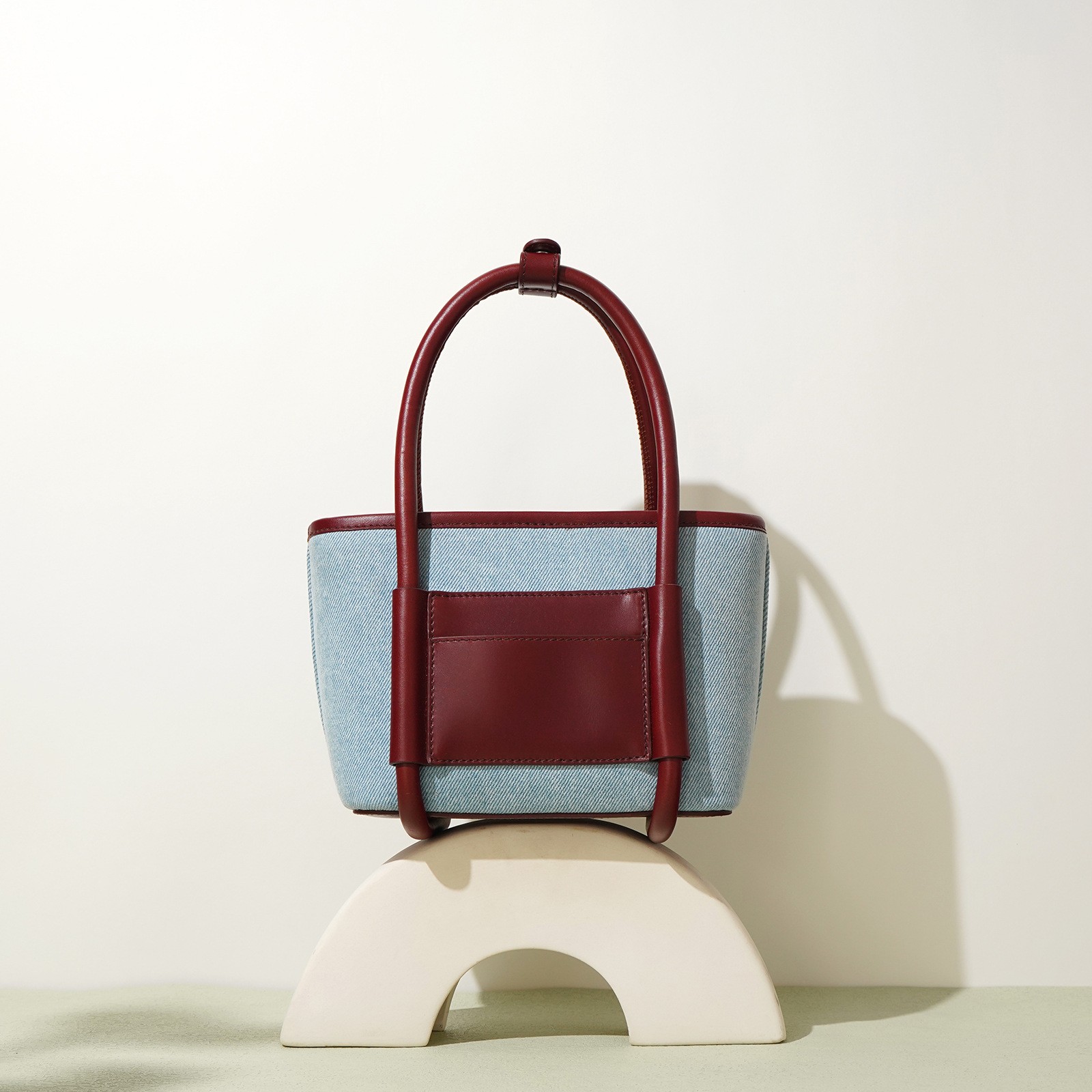 Bolso bandolera de un solo hombro con cesta de verduras de tela vaquera y piel de vaca de capa superior