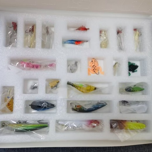 Unwrap a new fishing surprise every day with the Lure Fishing Suit Advent Calendar Blind Box. Perfect for fishing lovers, this unique calendar includes exclusive lures and accessories, making it an ideal gift for anglers in New Zealand.