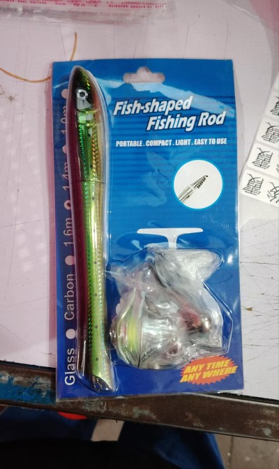 The Luya Ice Fishing Rock Fishing Pen Rod is a compact, lightweight fishing rod designed for ice fishing and rock fishing. Durable and portable, it's perfect for anglers in New Zealand looking for convenience without compromising on performance.