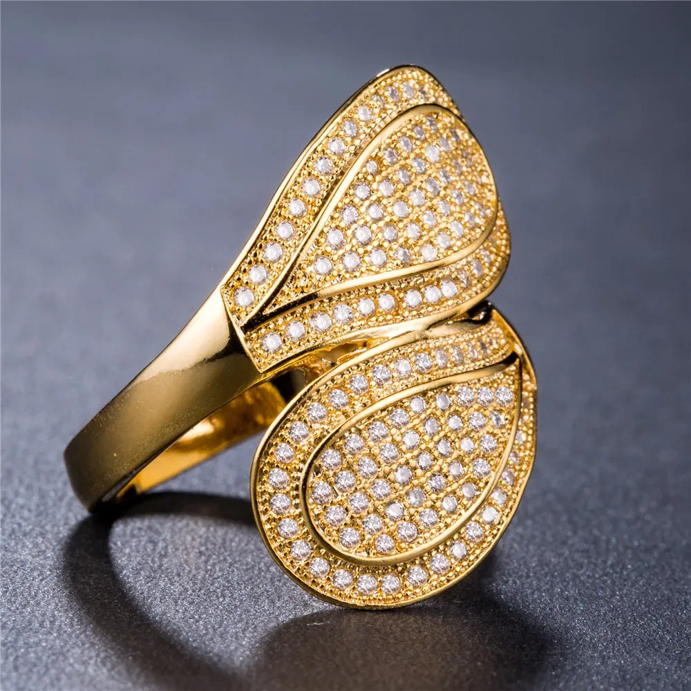 Anillo de lujo chapado en oro para mujer