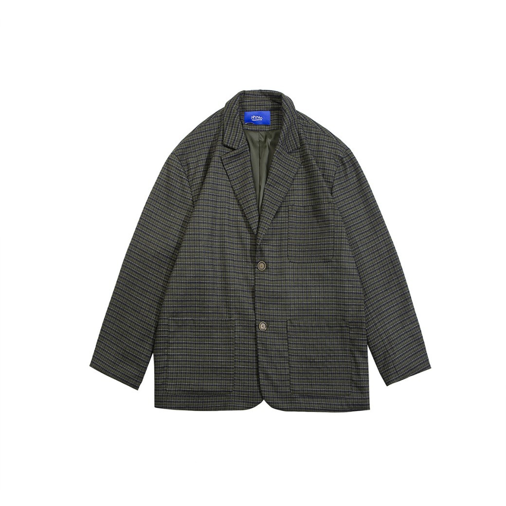 Traje de cuadros finos estilo universitario