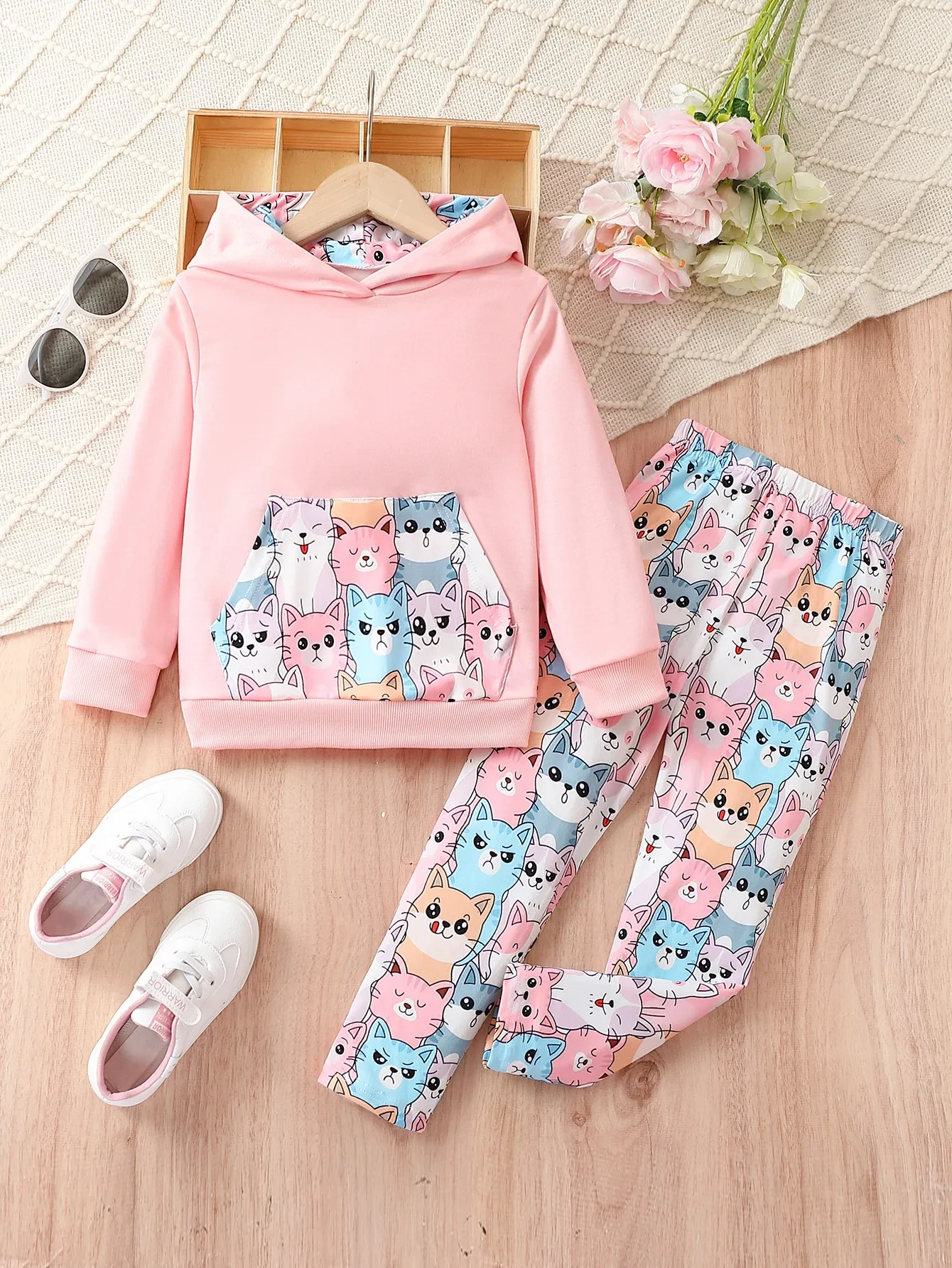 Traje de pantalón de manga larga con diseño de gato de dibujos animados para niña