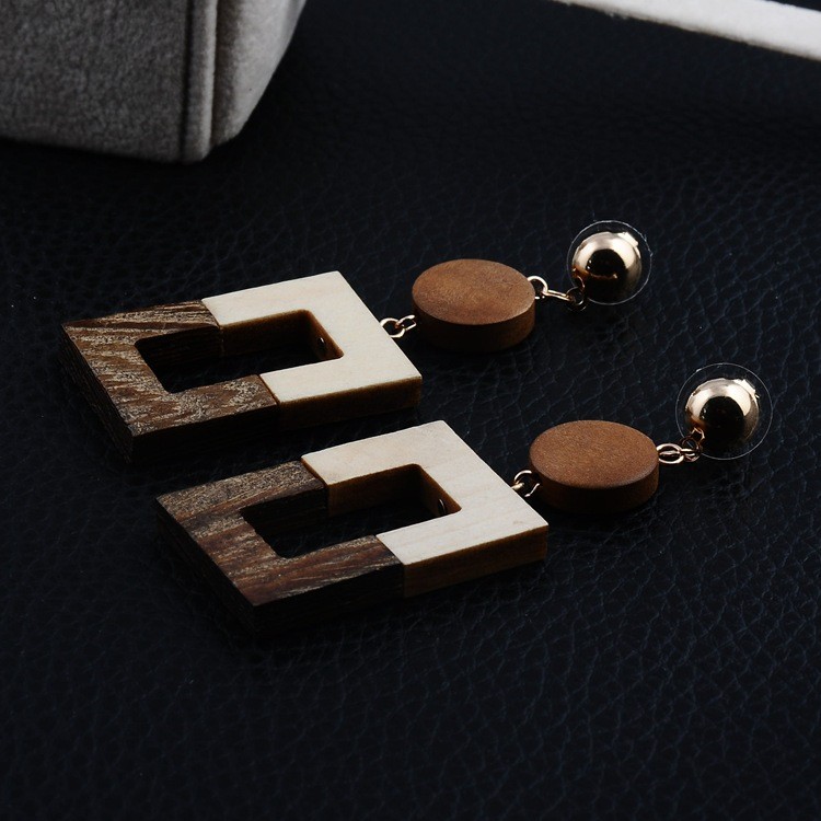 Pendientes de madera vintage