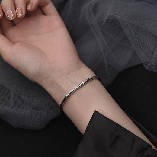 Pulsera Mobius Premium de plata de ley 999 con pie de oro